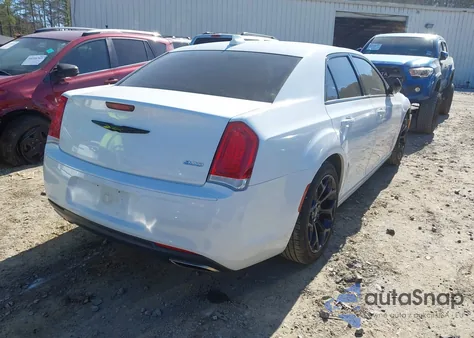 2019 Chrysler 300 Touring из США, поврежденный, VIN 2C3CCAAG7KH715690
